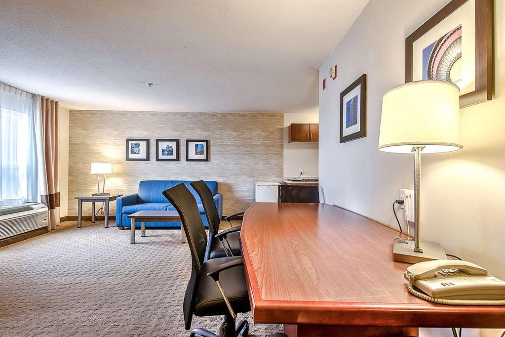 Comfort Inn & Suites South YYC Habitación foto